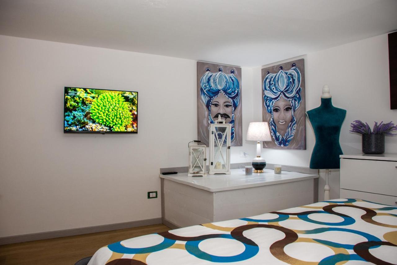 La Dimora Del Viaggiatore Luxury Apartments 마자라데발로 외부 사진