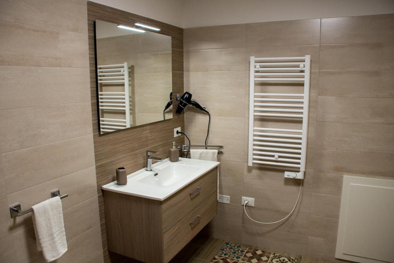La Dimora Del Viaggiatore Luxury Apartments 마자라데발로 외부 사진