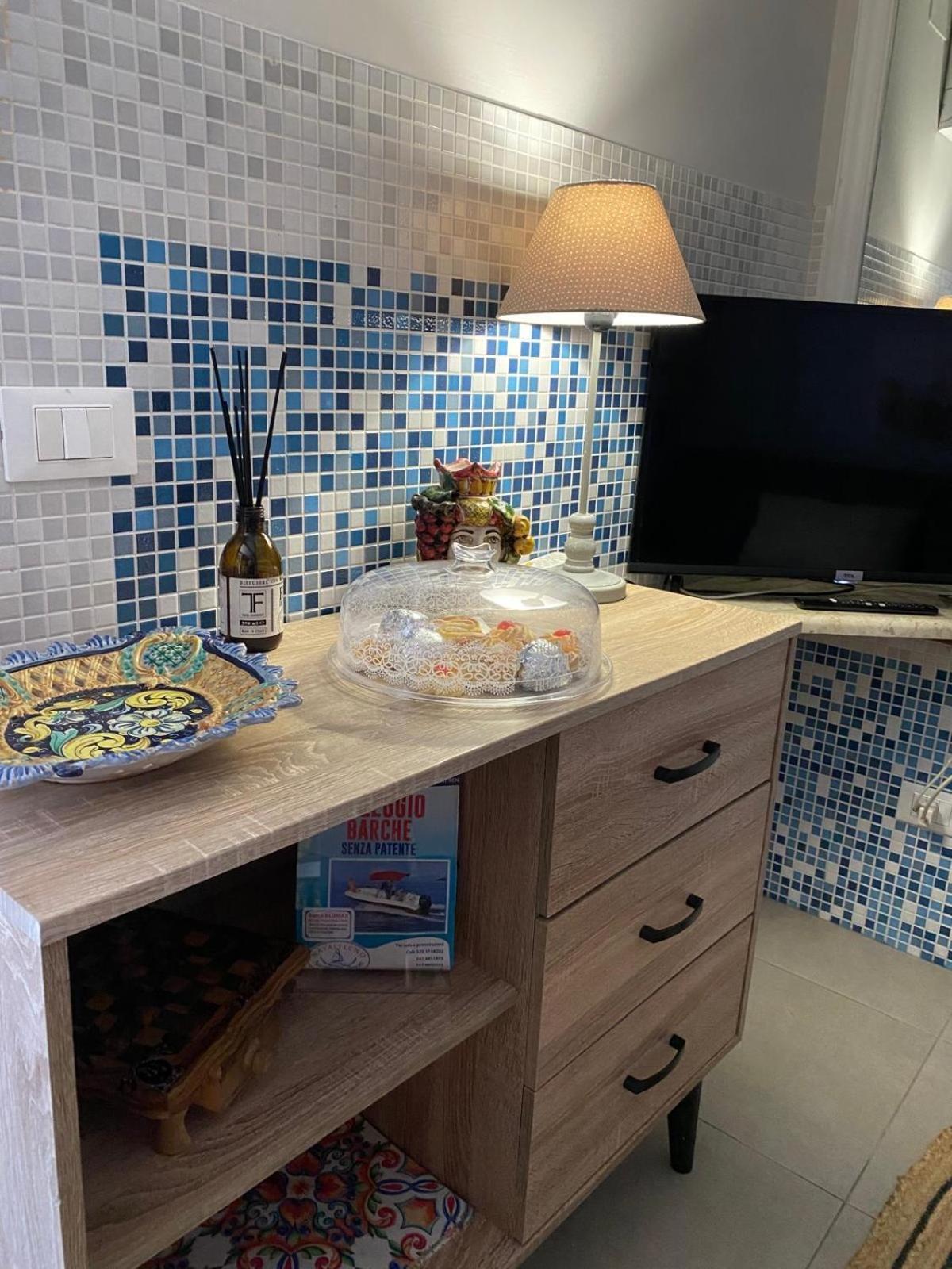 La Dimora Del Viaggiatore Luxury Apartments 마자라데발로 외부 사진